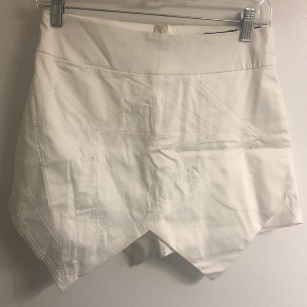 DIAMOND SUPPLY & CO WHITE SKORT